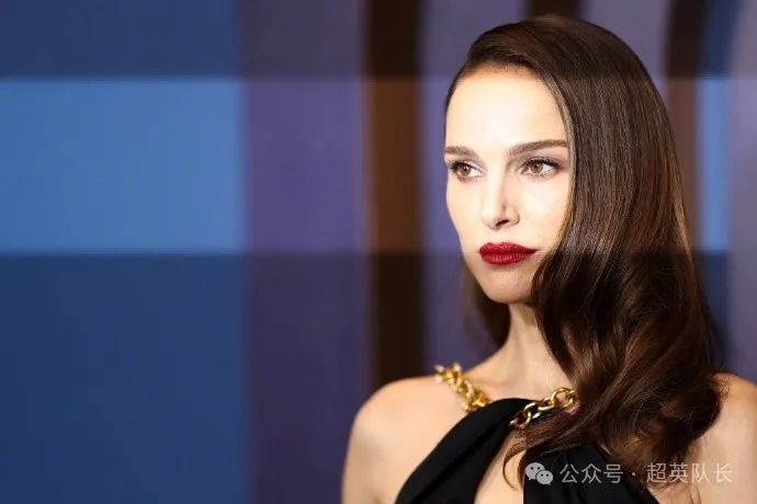 女雷神正式宣布与丈夫离婚！结束了长达11年的婚姻，原因男方出轨被抓。