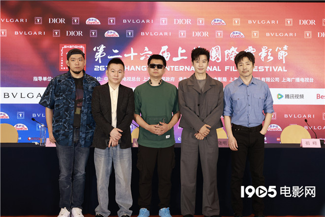 黄晓明为新电影《阳光俱乐部》增重至85公斤，在上影节中亮相 -1