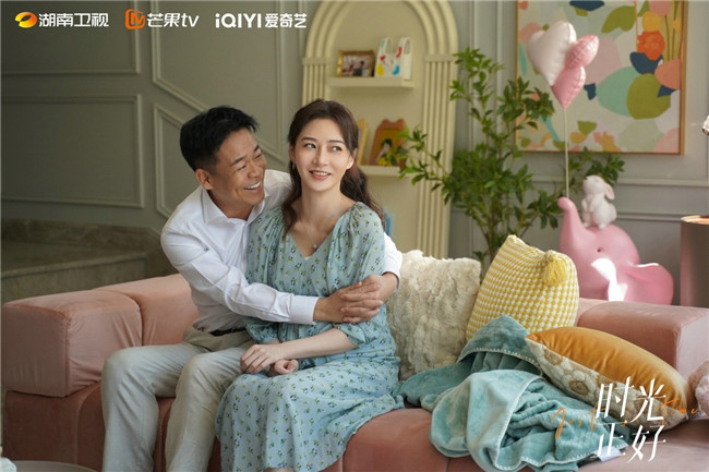 秦海璐、保剑锋主演的《时光正好》首播收视登顶，深刻诠释家庭的爱与治愈精神 -1