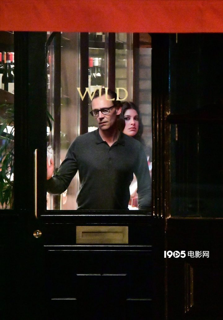 抖森、小李子前女友同台亮相！《夜班经理2》开拍 -1