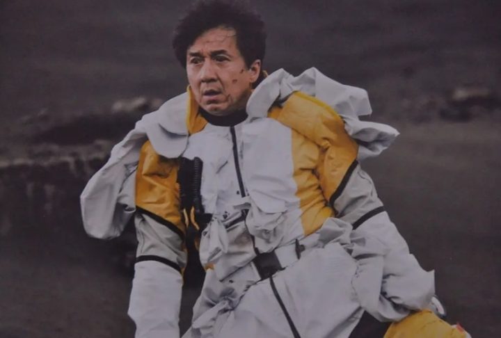 巨星成龙回归27岁也无济于事，一周票房仅达3.2万 -1