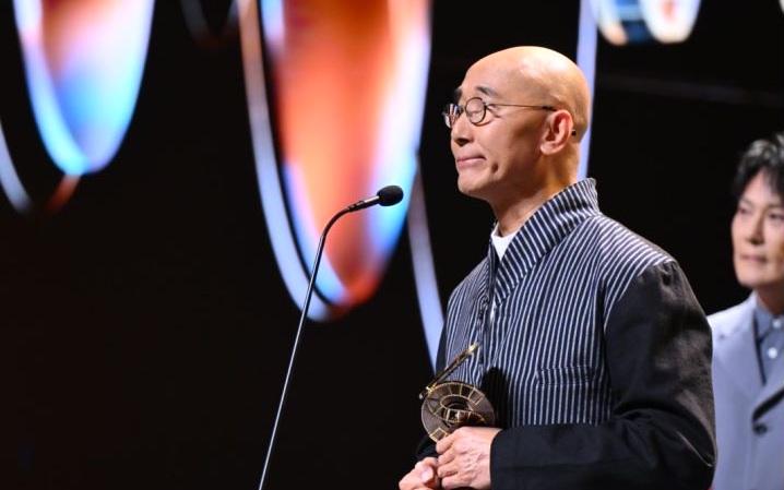 卢冠廷以《一生所爱》荣获首届影视音乐盛典“十大电影金曲”奖项 -1