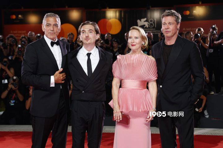 皮特和克鲁尼密谈《双狼》首映会笑闹不停 -1
