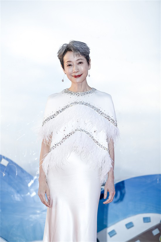 第六届海南岛国际电影节闭幕式：赵雅芝、叶童 “合体”共演 -1