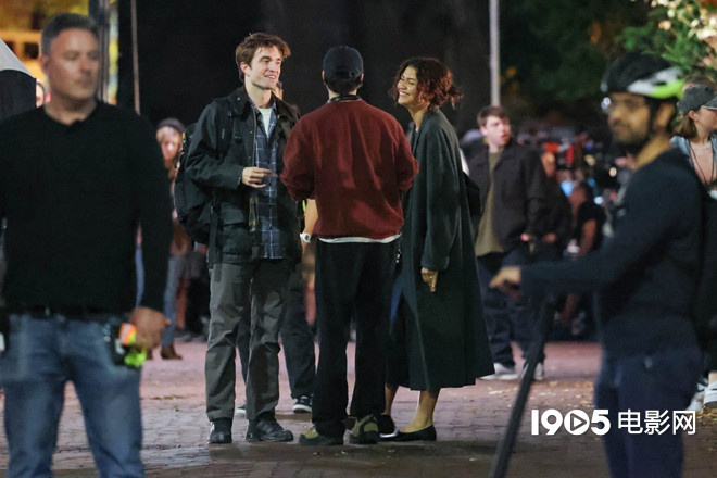 男友荷兰弟带狗约会和赞达亚享甜蜜时光 -1