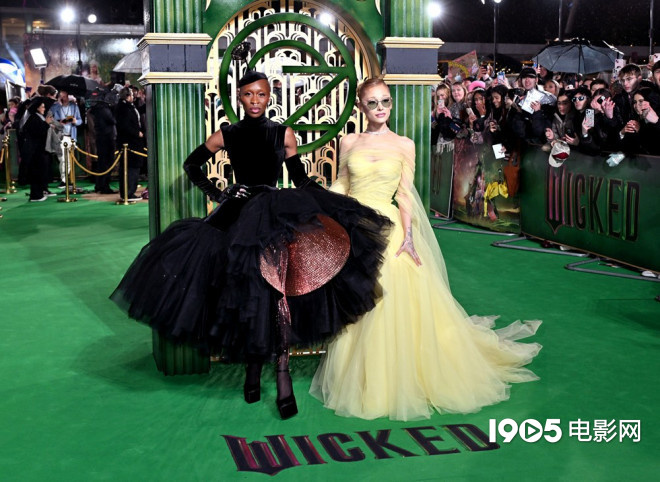 《魔法坏女巫》首映式惊艳伦敦:亲哥、男友支持 A妹! -1 《魔法坏女巫》首映式惊艳伦敦:亲哥、男友支持 A妹! -1