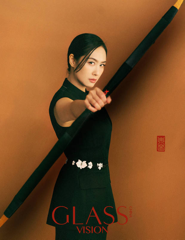 朱茵、林依晨、李一桐：《黄蓉》三代同框杂志大片 -2