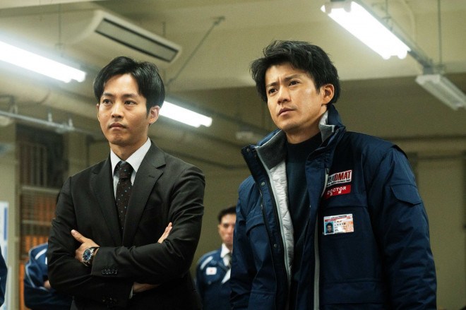 小栗旬《前线》预告发布 森七菜、樱井由纪加盟！ -2