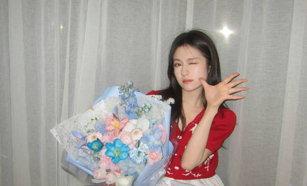 李兰迪美照庆15年出道，笑容灿烂比耶 -4