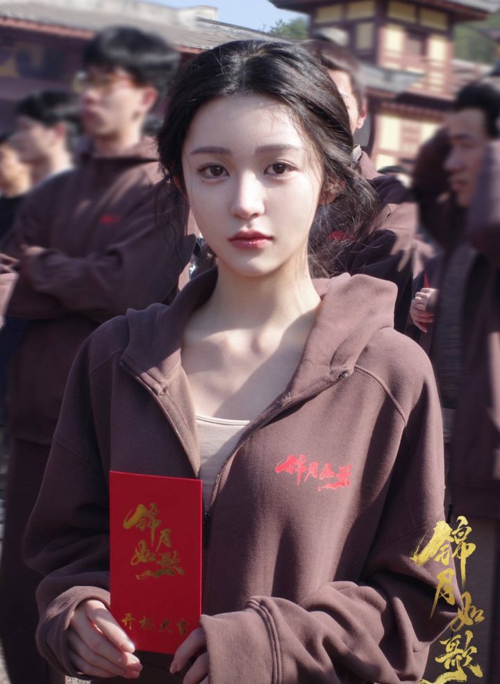 《怎敌她千娇百媚》爆红背后，“镶边公主”饶嘉迪意外受益？ -3
