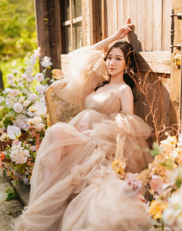 何依婷孕照曝光：《天鹅颈》灵气四溢 -2