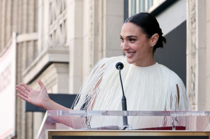 盖尔·加朵星光大道留星，现场抗议冲突爆发 -1