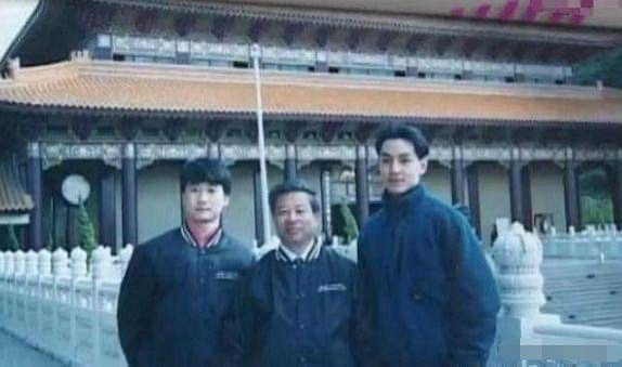 吴彦祖晒《30年前与吴京合影》引合作呼声 -2