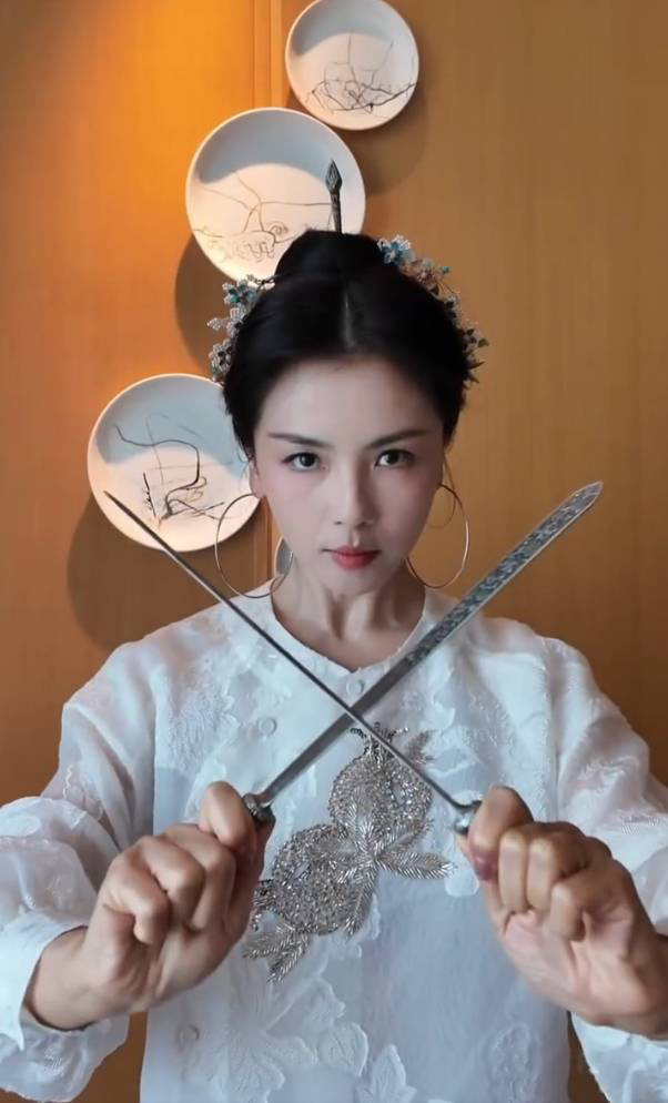 “三条簪”下的刘涛：侠女风范，坚毅眼神 -1