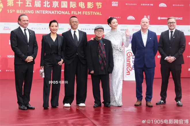 北影评委首秀，倪妮携双作自信登场！ -2