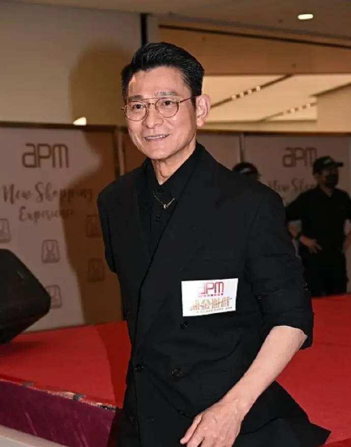 刘德华谈王晶爆料：不介意，众所周知 -1