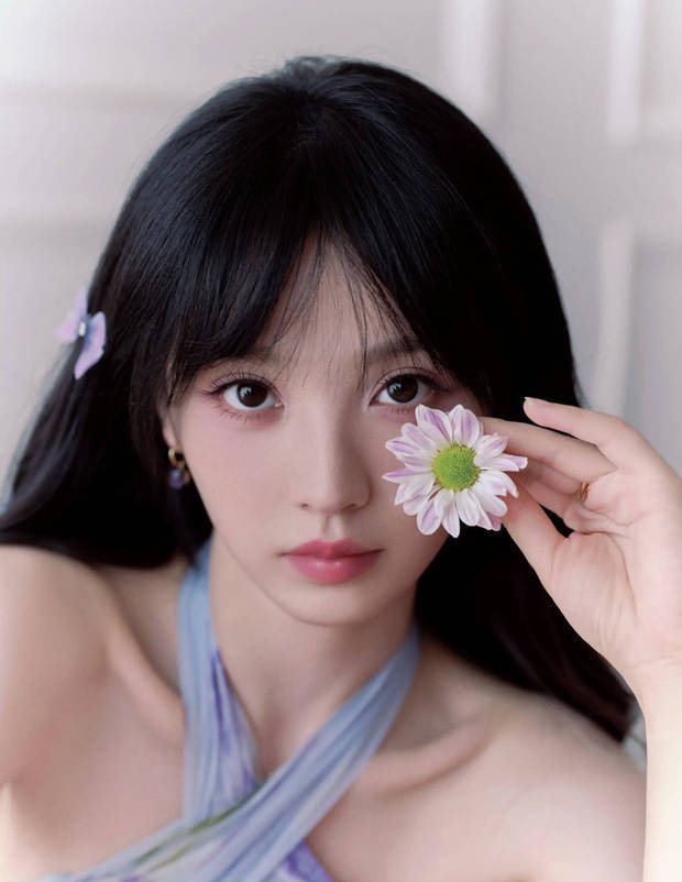 田曦薇《紫色挂脖长裙》：微卷簪花，灵动如精灵 -4