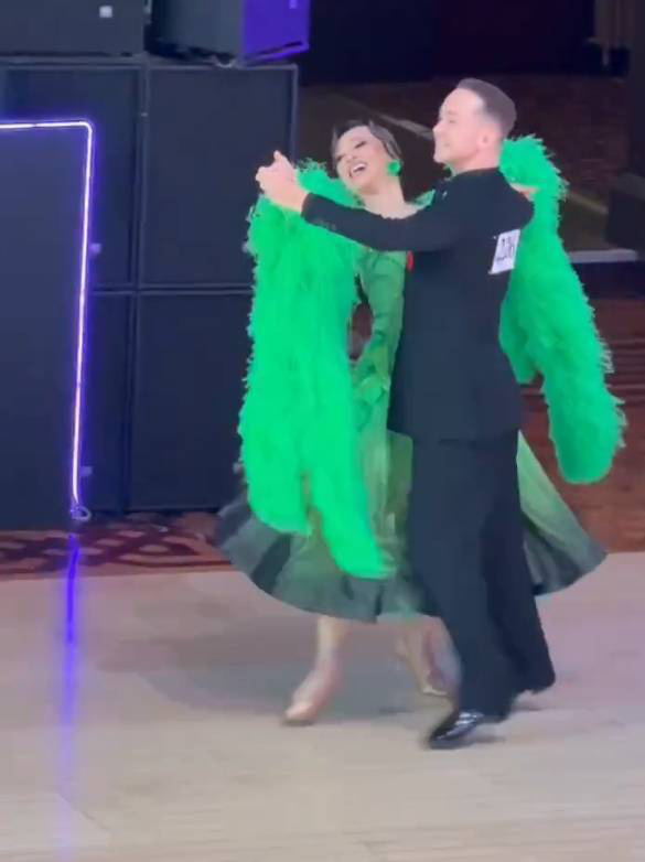 54岁王琳首战黑池舞蹈节获师生组第三 -1 54岁王琳首战黑池舞蹈节获师生组第三 -1