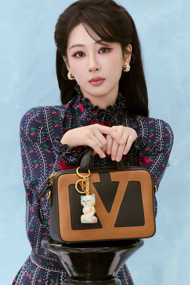 杨紫穿樱桃碎花裙，复古温柔甜妹来袭！ -2