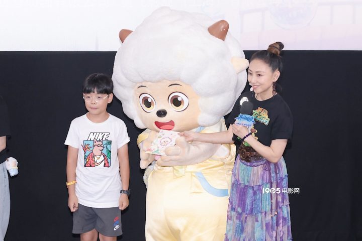 《喜羊羊与灰太狼之异国破晓》首映：配音现场教学 -1