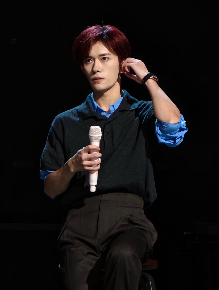 易烊千玺透露:刮痧后洗澡致高烧 -1 易烊千玺透露:刮痧后洗澡致高烧 -1