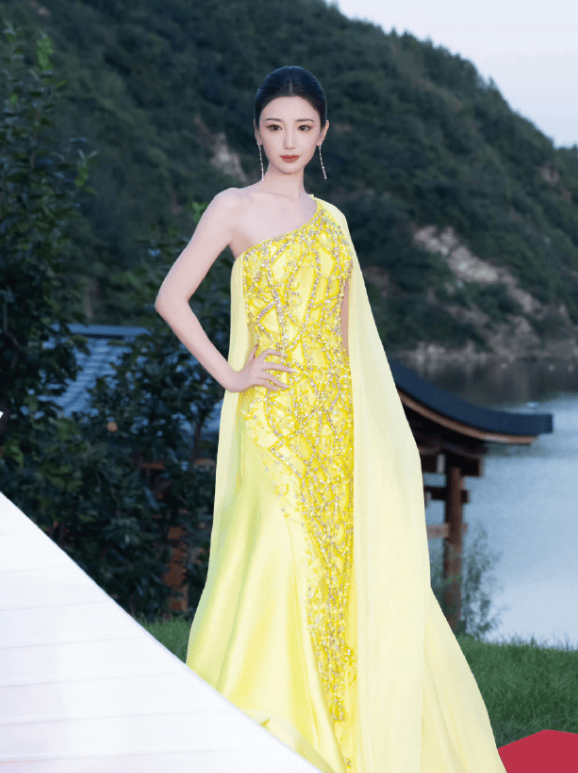 毛晓彤活动遇困:“我被锁在房间里了” -1 毛晓彤活动遇困:“我被锁在房间里了” -1