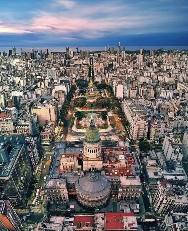 《今天世界交给我》：探寻世界尽头国度的佳片 -1