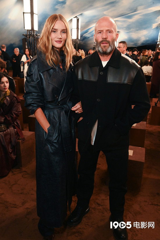 汤唯、乔贝贝领衔 张婧仪、吴磊共赴伦敦时装周 -1