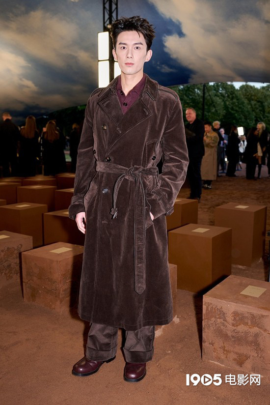 汤唯、乔贝贝领衔 张婧仪、吴磊共赴伦敦时装周 -3