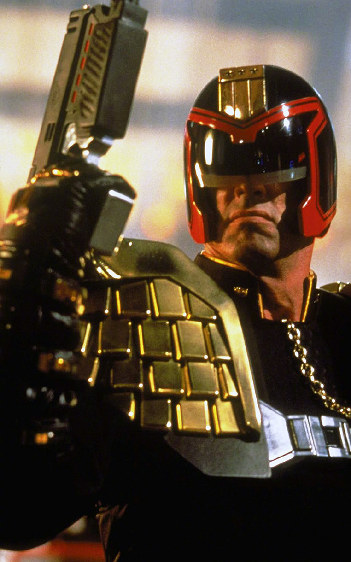 《特警判官》新篇:塔伊加·维迪提执掌导筒 -1 《特警判官》新篇:塔伊加·维迪提执掌导筒 -1