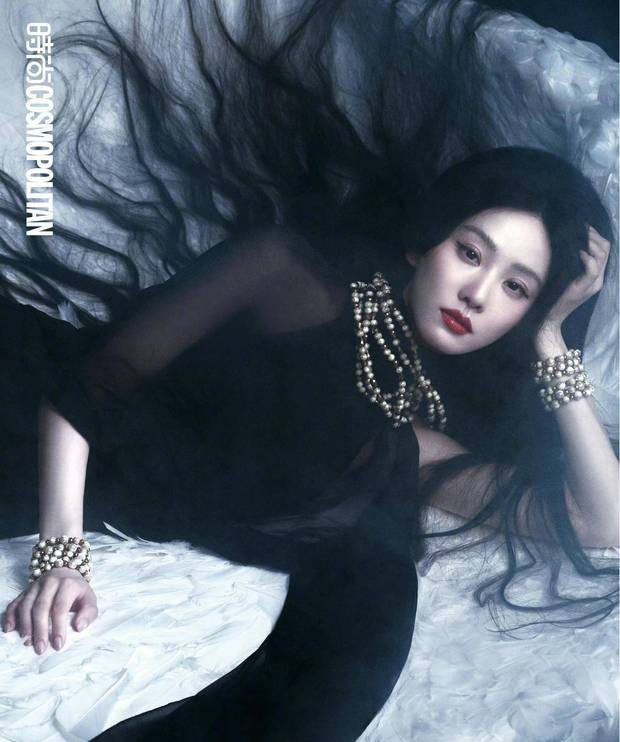 刘诗诗“黑裙”优雅亮相 -2