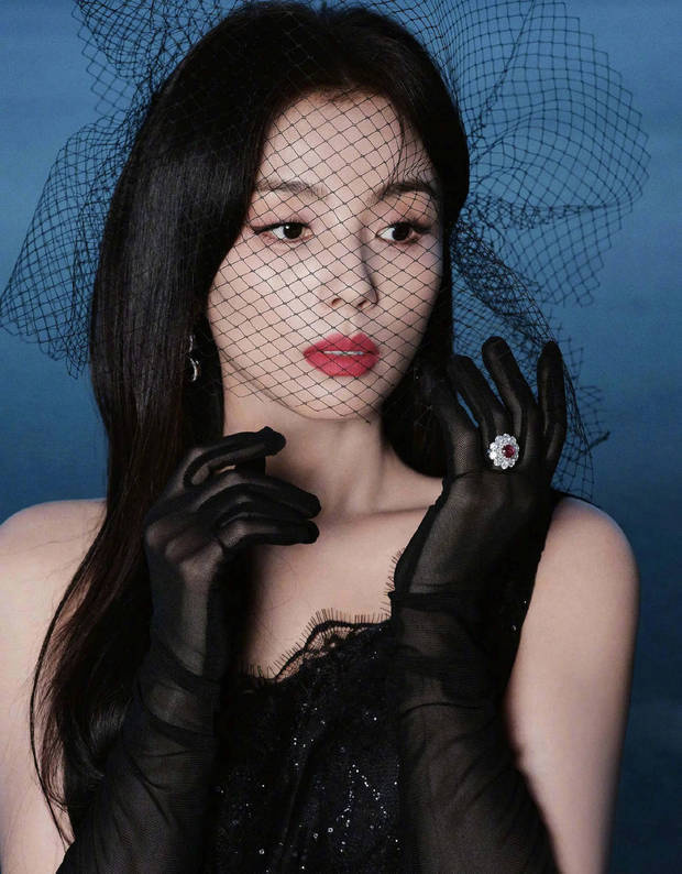 刘涛着黑裙，变身神秘画报女神 -1