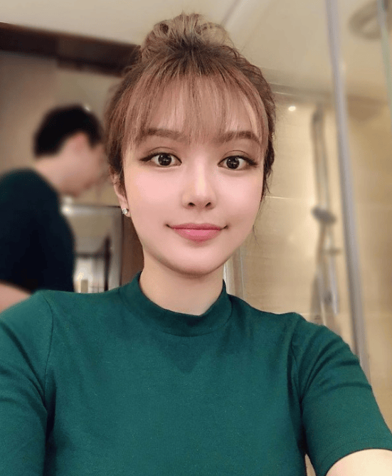 周扬青透露：妈妈担心我恋爱受伤

这个标题保留了原标题的意思，没有改变书名号内的内容，字数控制在25字以内，并且内容通顺 -1