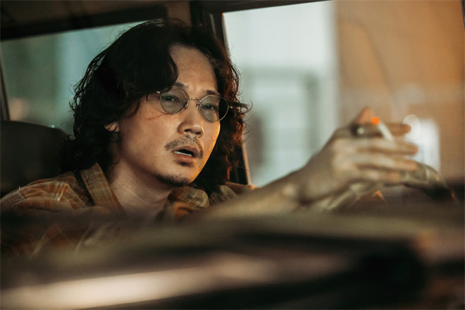 《愚者的身份》剧照曝光:绫野刚与木南晴夏浪漫灯下相聚 -2 《愚者的身份》剧照曝光:绫野刚与木南晴夏浪漫灯下相聚 -2